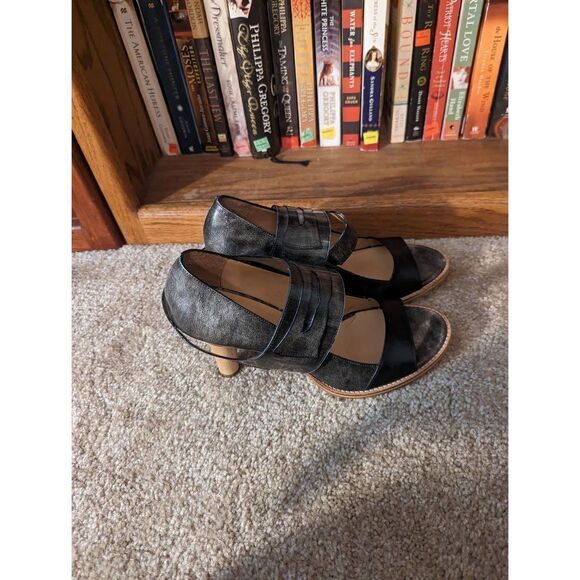 Ellen verbeek grey heels with detachable foot cuff sz 40 euc - Picture 2 of 7